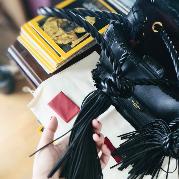 VALENTINO The Rope black fringe leather braided rope handle tote bag/Medium - Picture 5 of 14